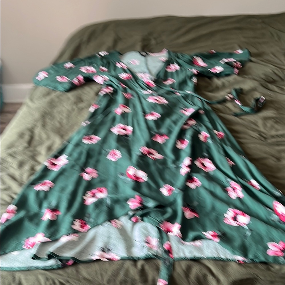 Bobeau Green Pleated Midi Dress with Bell Sleeves